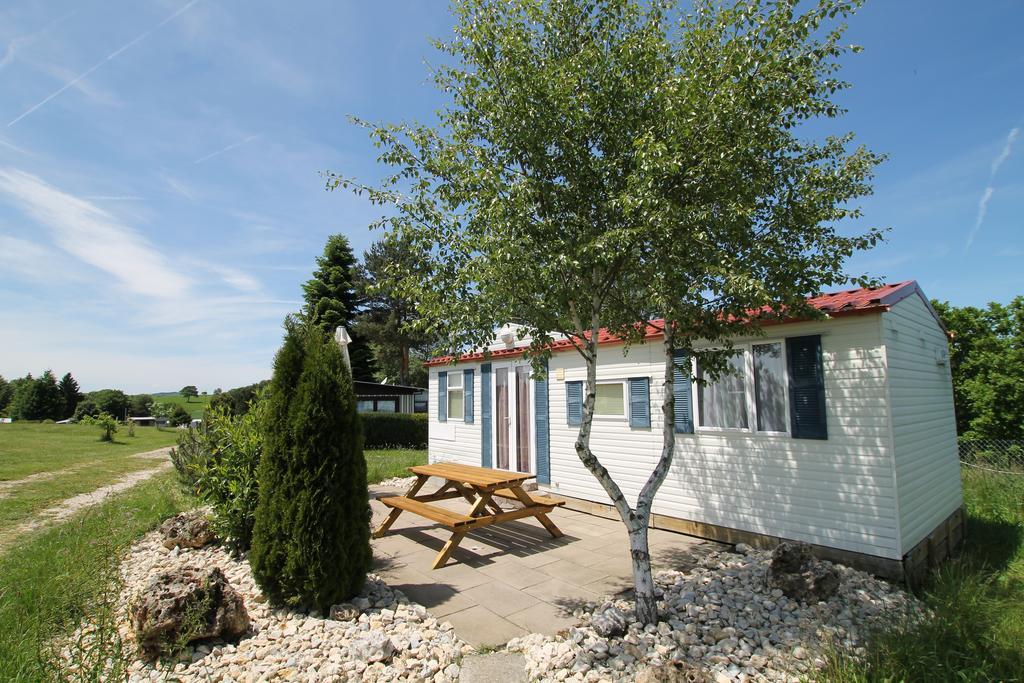 Hotel AZUR Camping Schwäbische Alb Sonnenbühl Exterior foto